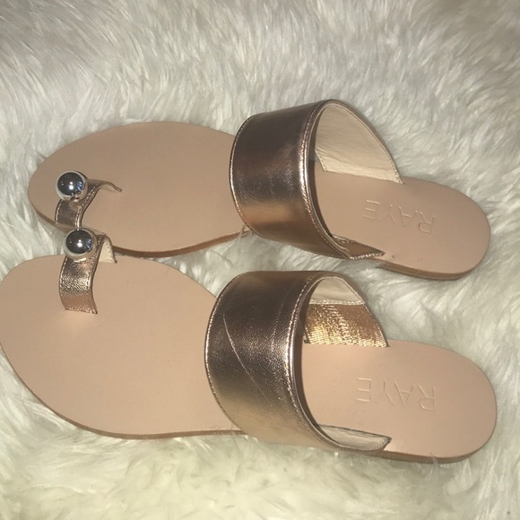 RAYE Shoes - RAYE Toe Ring Flat 💕